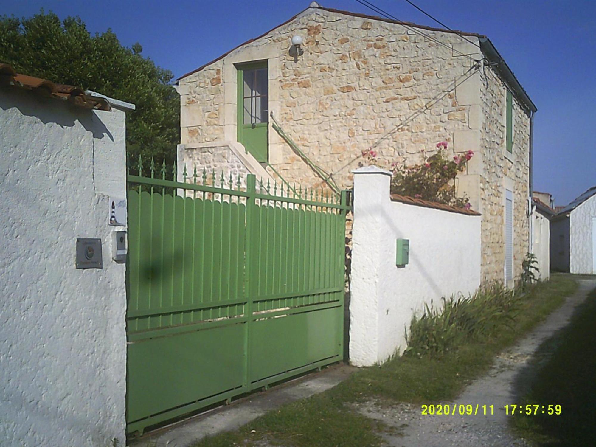 Chre Cathy Et Jean Loup Hotel Le Port-des-Barques Buitenkant foto